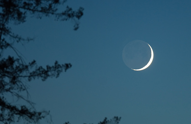 Crescent Moon on June 27th, 2006 (Sky & Space Gallery)